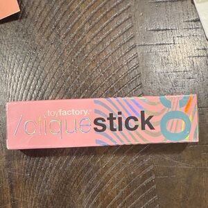 5/25✨✨ToyFactory Clique Stick Eyeshadow -Fantast